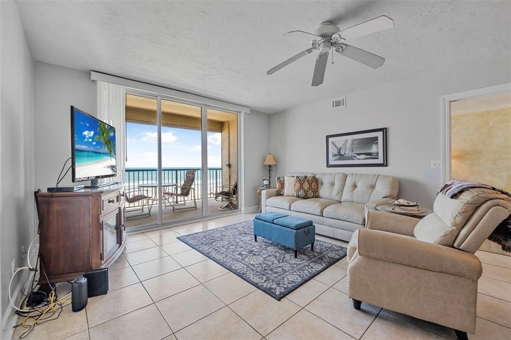 Interior, Living room, Water