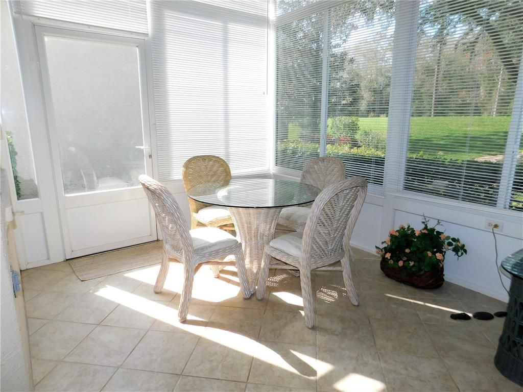 Dining room, Interior