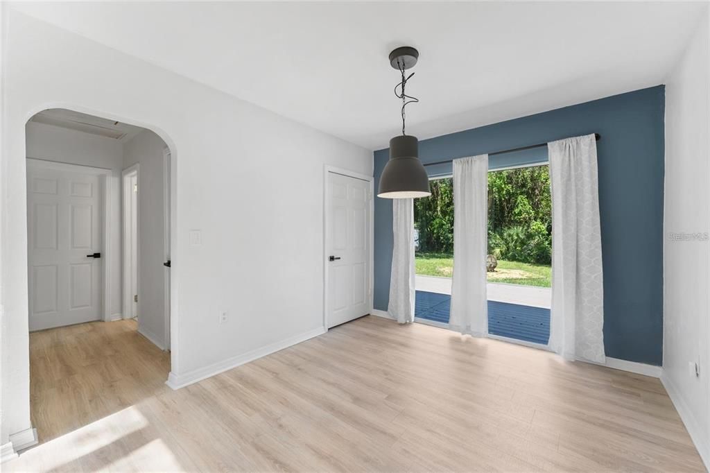 Empty room, Interior, Pendant Lights, Wood Texture Flooring