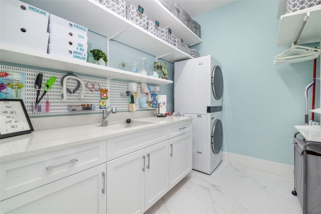 Interior, Marble, Utility Closets, Washer