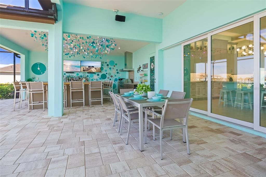 Dining room, Interior, Pendant Lights