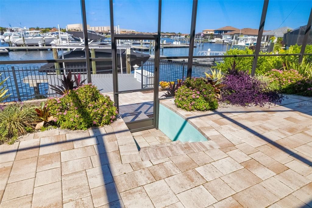 Exterior, Pool, Water