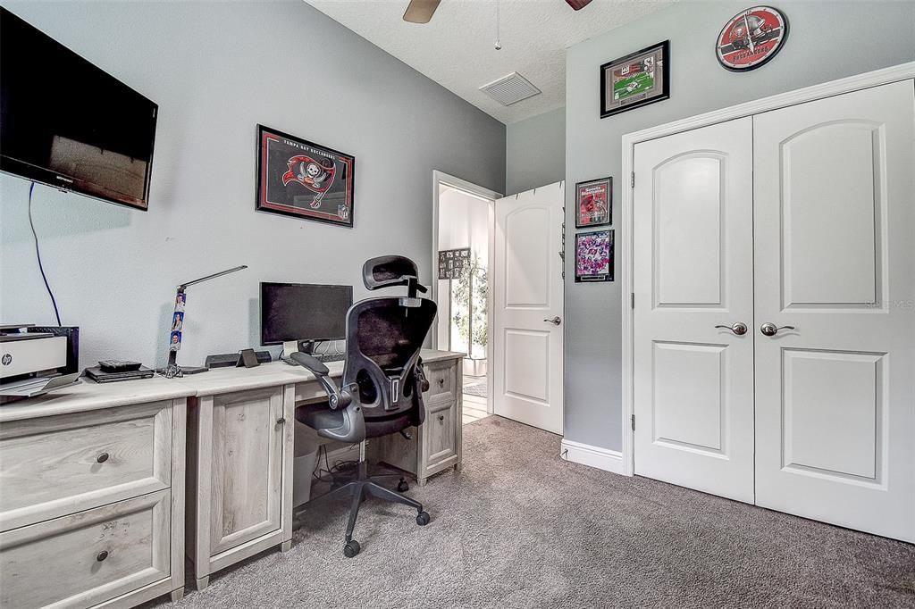 Home Office, Interior