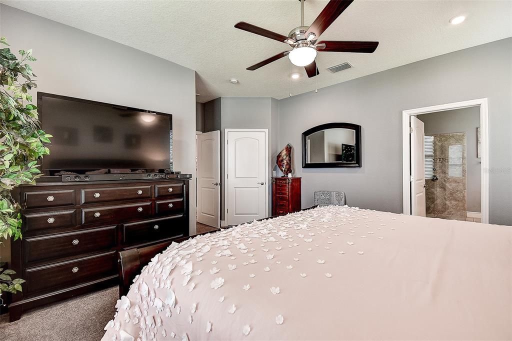 Bedroom, Interior, Recessed Lighting