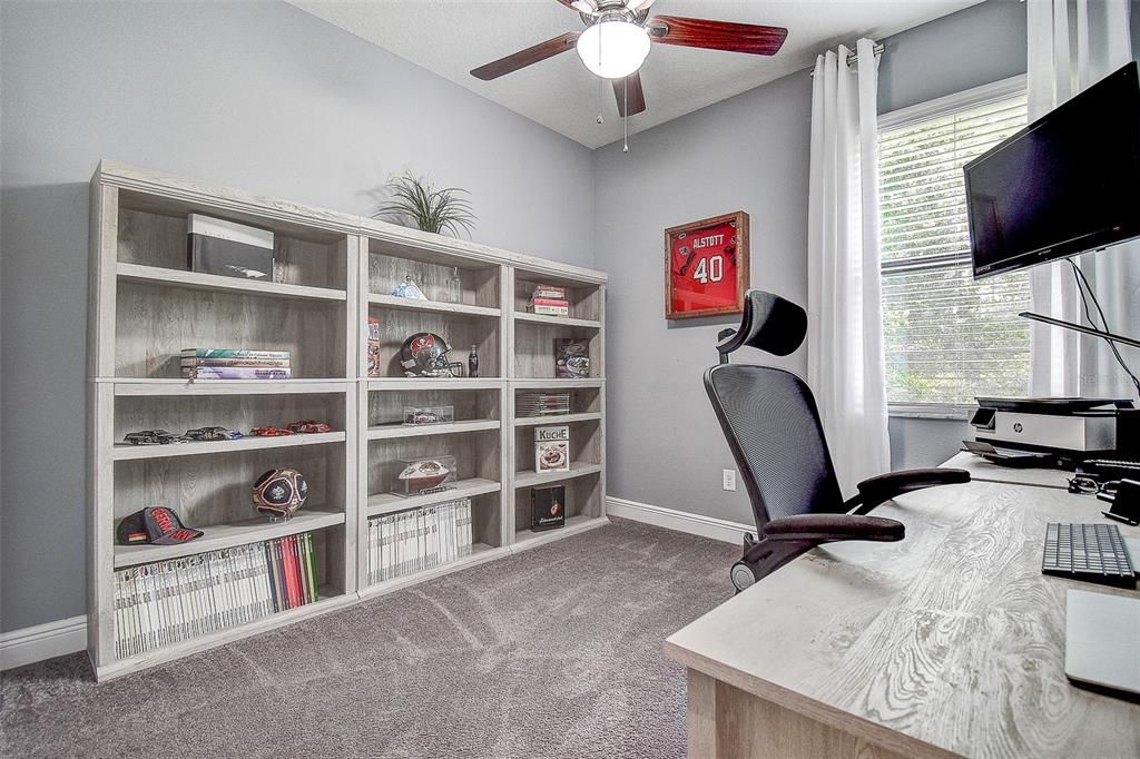 Home Office, Interior