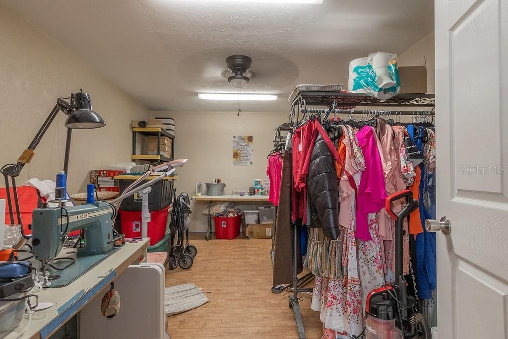 Interior, Walk-in Closets, Wood Texture Flooring