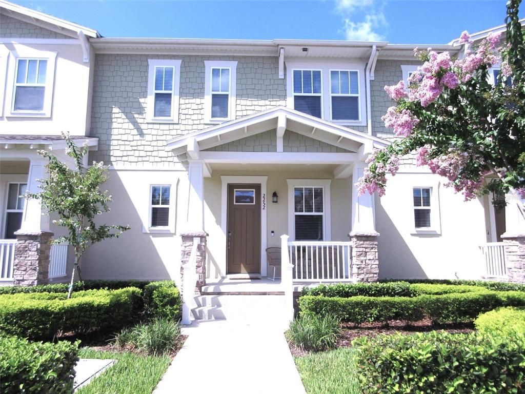 Exterior, Facade, American Craftsman