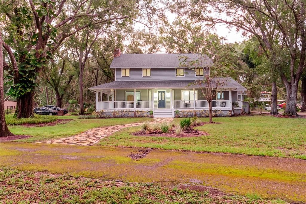 Backyard, Exterior, Facade, American Foursquare