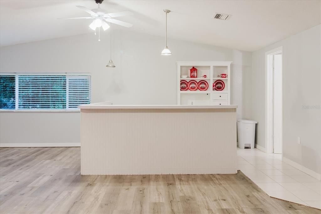 Interior, Pendant Lights, Wood Texture Flooring
