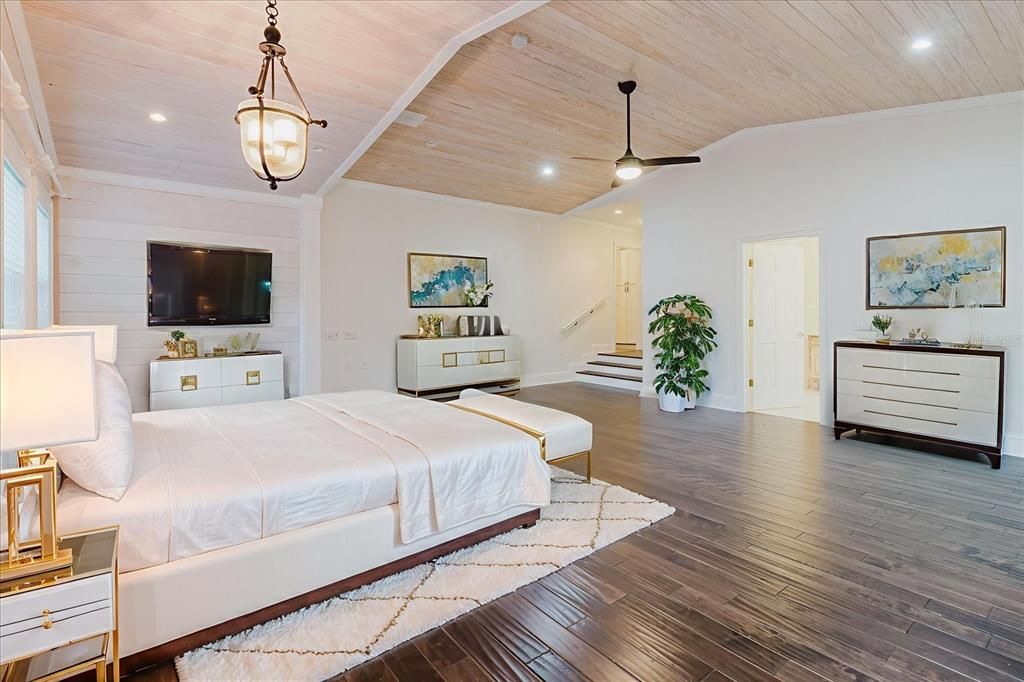 Bedroom, Interior, Pendant Lights, Recessed Lighting, Wooden Ceilings, Wood Texture Flooring