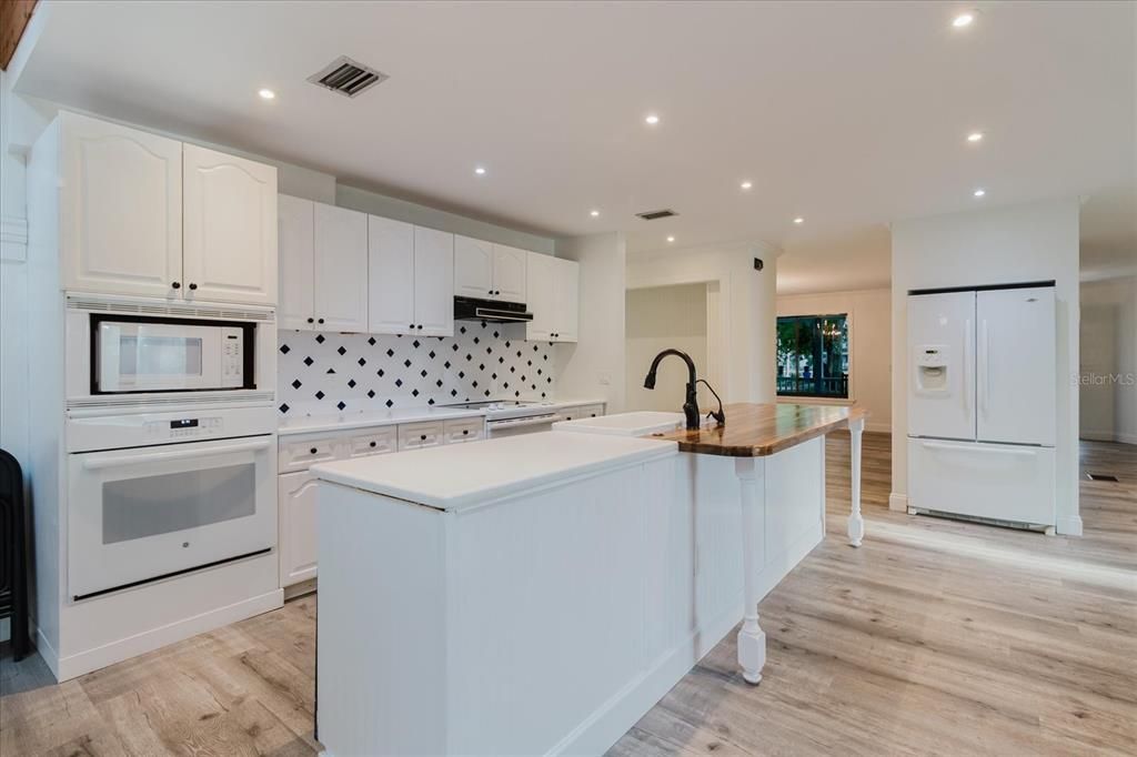 Interior, Kitchen, Recessed Lighting, Wood Texture Flooring