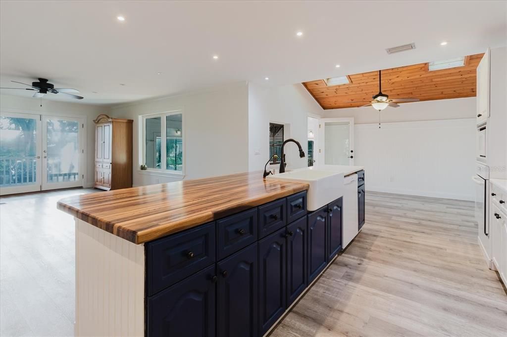 Interior, Kitchen, Recessed Lighting, Wooden Ceilings, Wood Texture Flooring