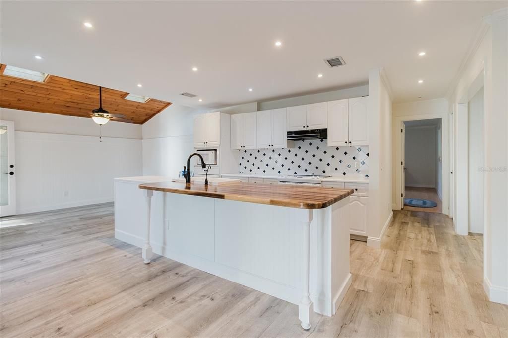 Interior, Kitchen, Recessed Lighting, Wooden Ceilings, Wood Texture Flooring