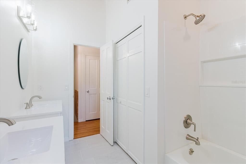 Bathroom, Dual Sink Vanities, Interior