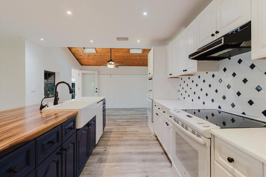 Interior, Kitchen, Recessed Lighting, Wooden Ceilings, Wood Texture Flooring