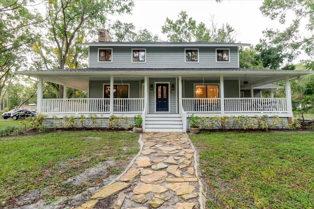 Exterior, Facade, American Foursquare