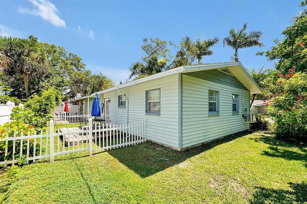 Backyard, Exterior