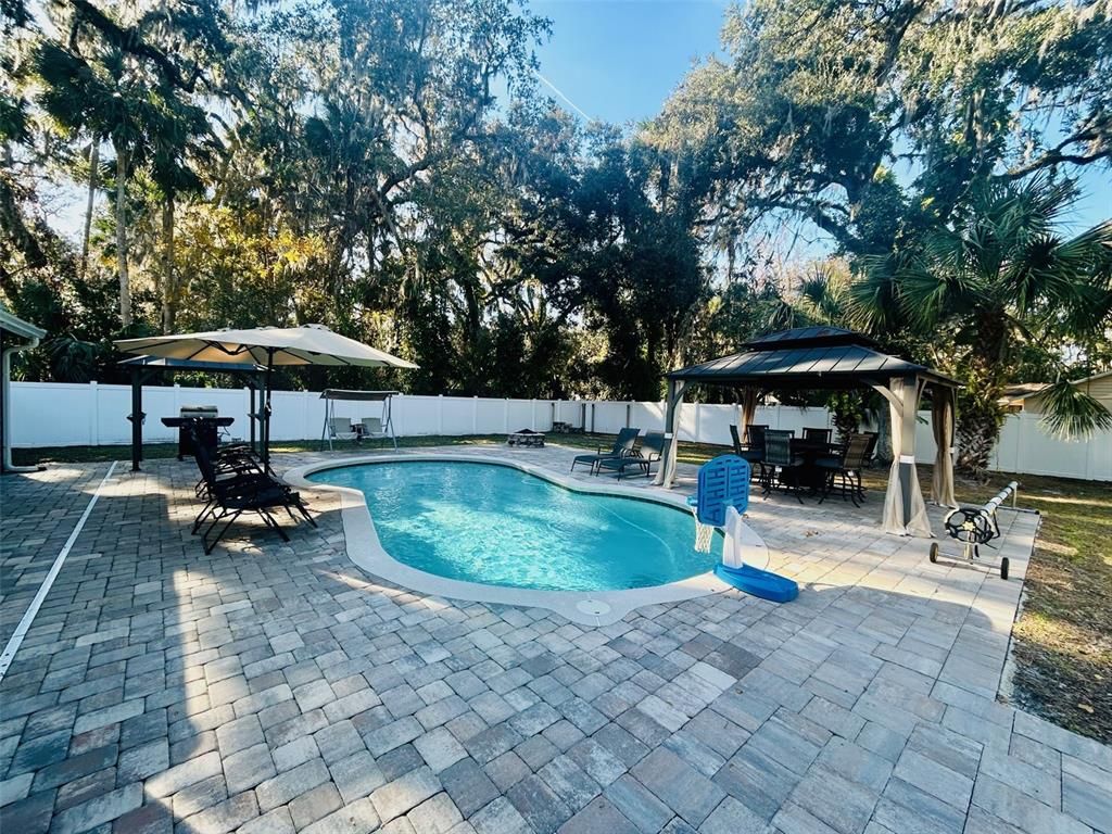 Exterior, Pool