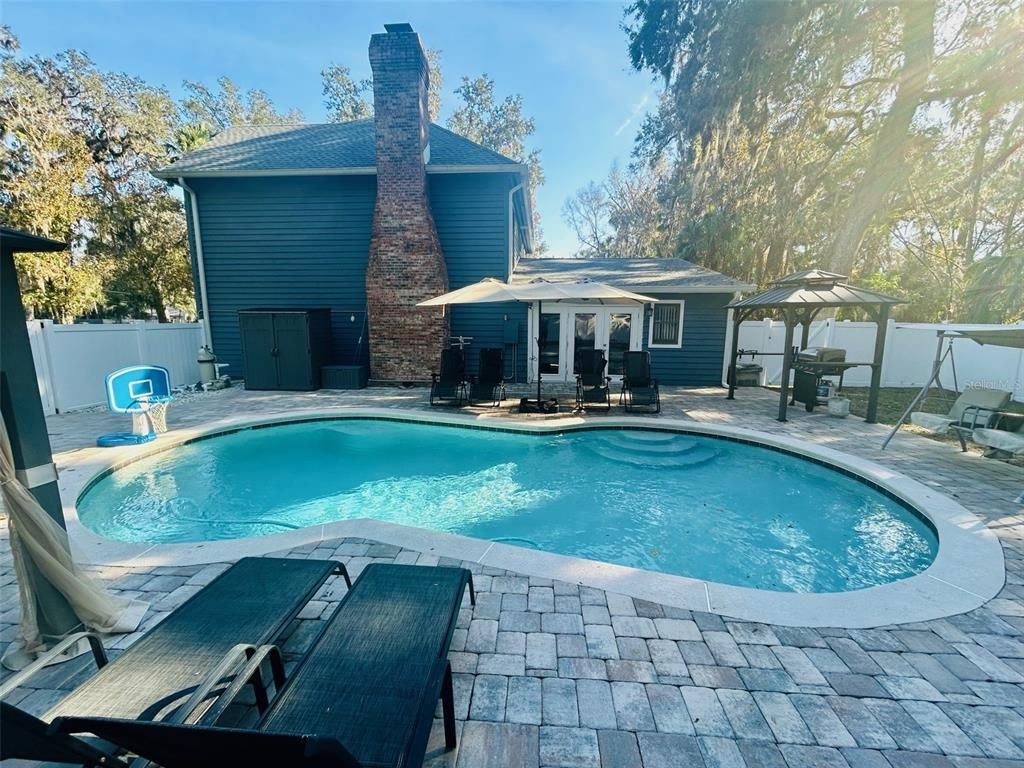 Exterior, Pool