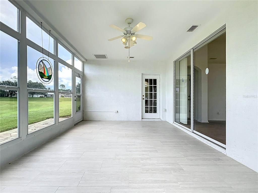 Empty room, Interior, Sun Room, Water