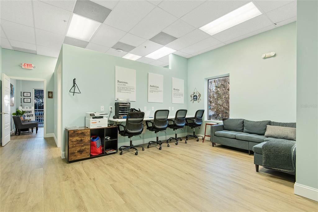 Home Office, Interior, Recessed Lighting, Wood Texture Flooring