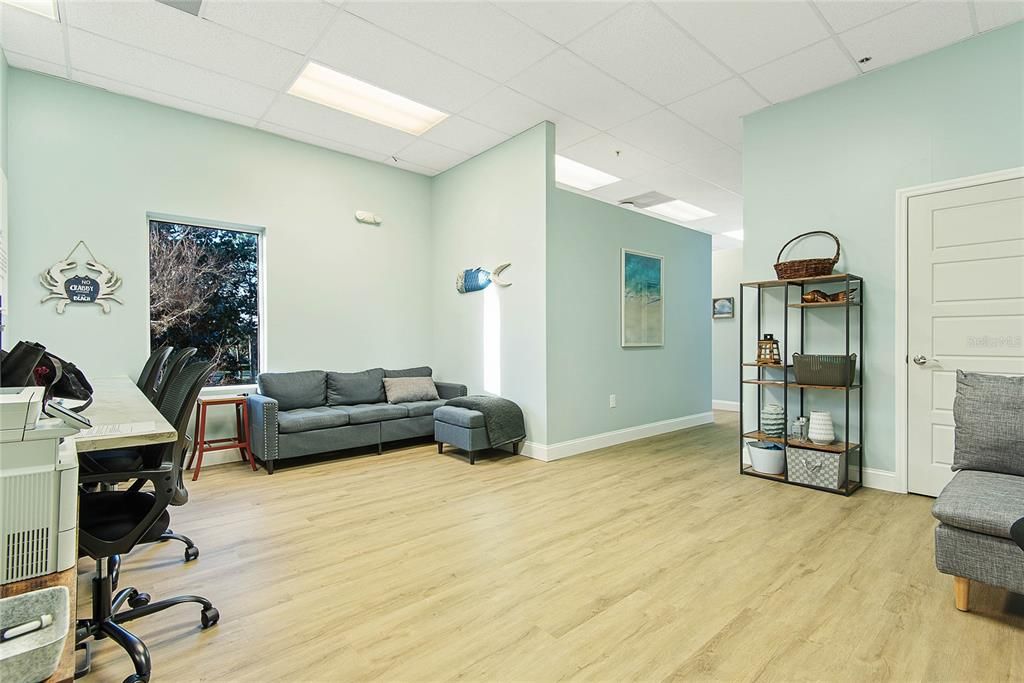 Home Office, Interior, Recessed Lighting, Wood Texture Flooring