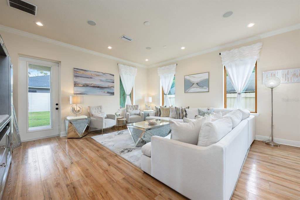 Interior, Living room, Recessed Lighting, Wood Texture Flooring