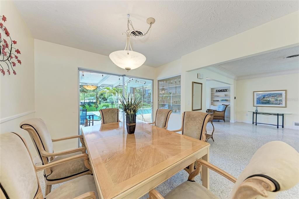 Dining room, Interior