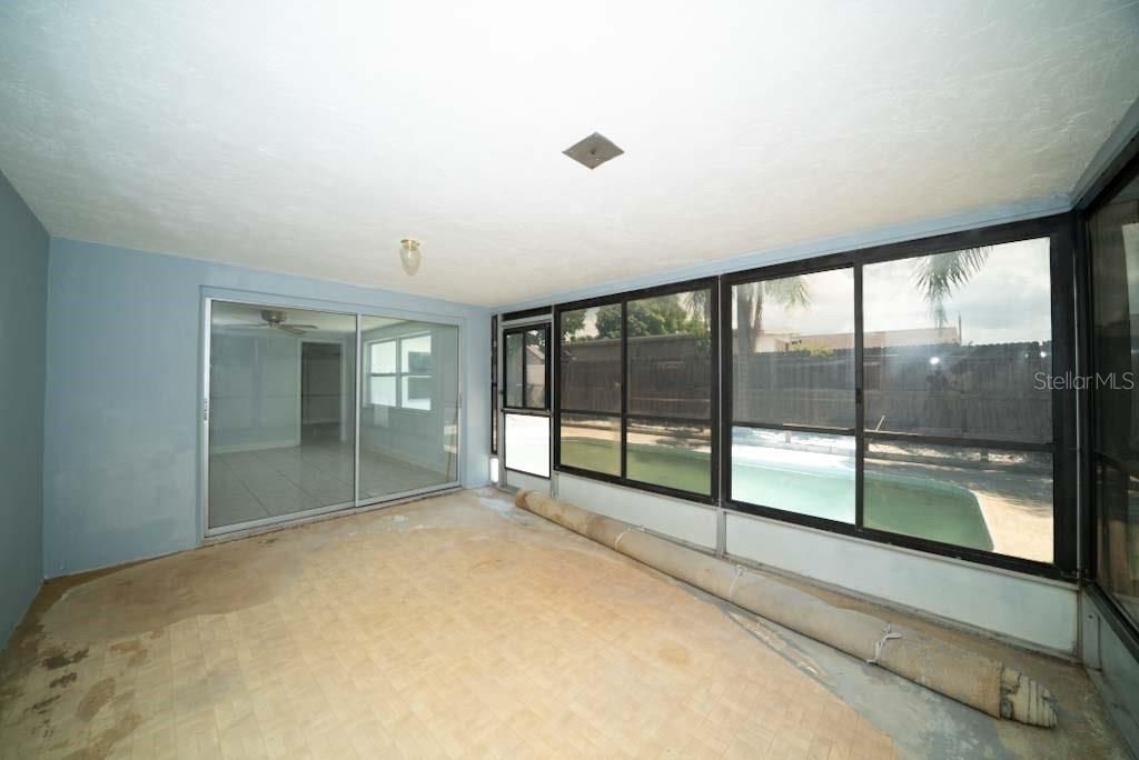 Empty room, Interior, Sun Room