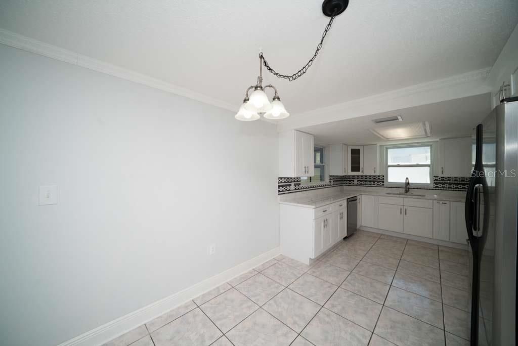 Chandelier, Interior, Kitchen