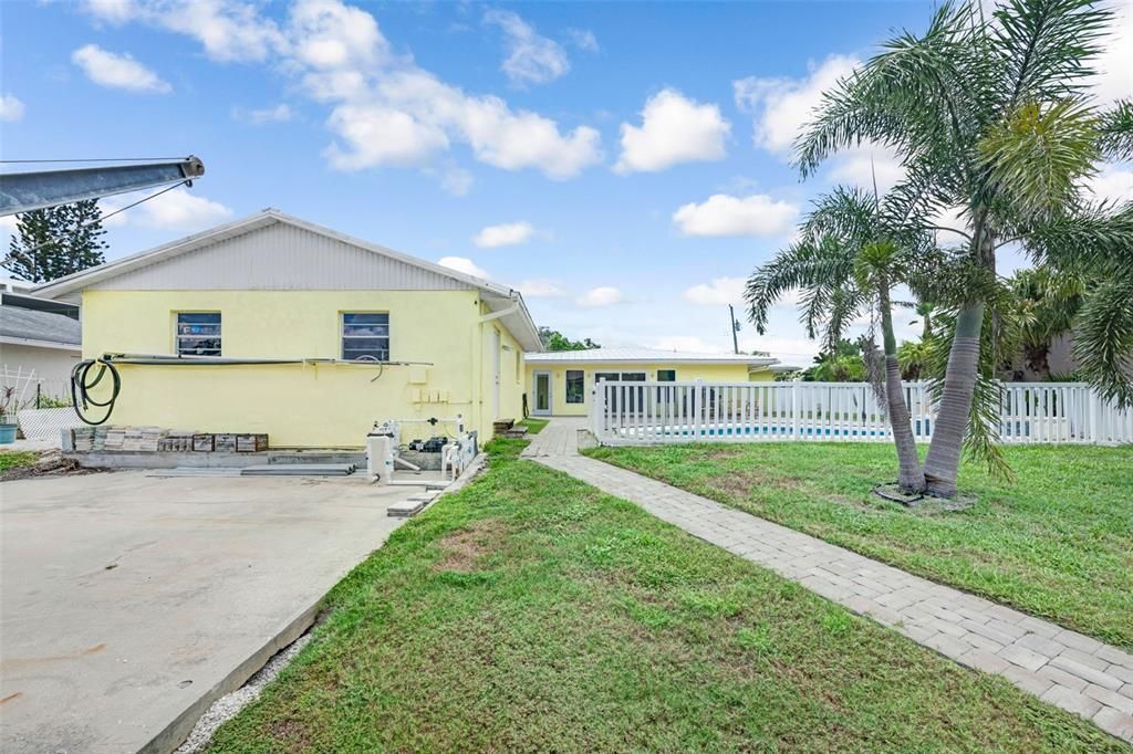 Backyard, Exterior
