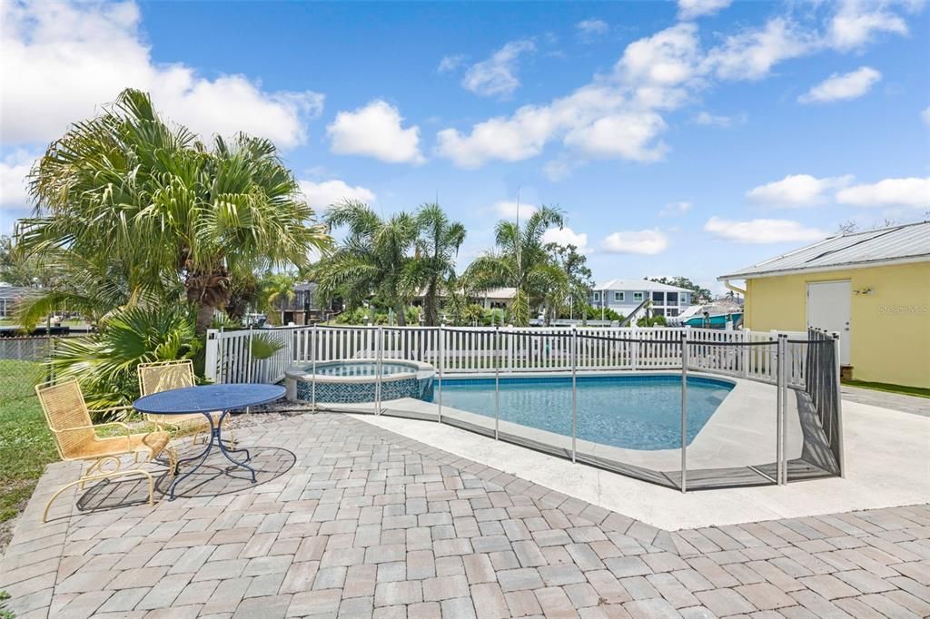 Exterior, Pool