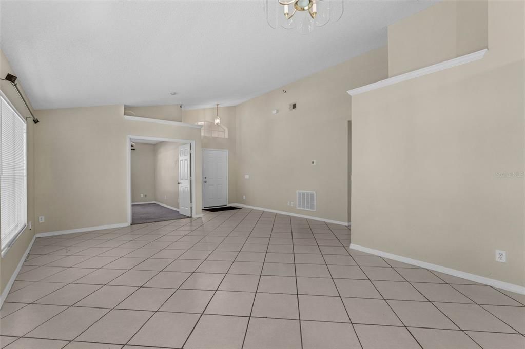 Empty room, Interior, Pendant Lights