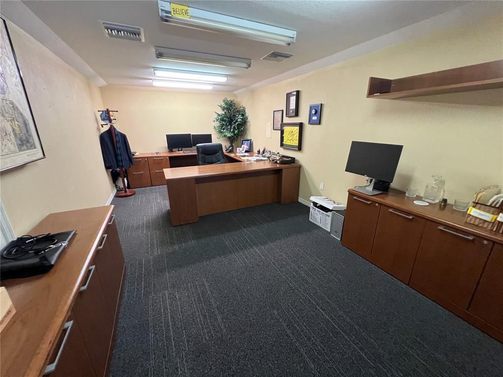 Home Office, Interior