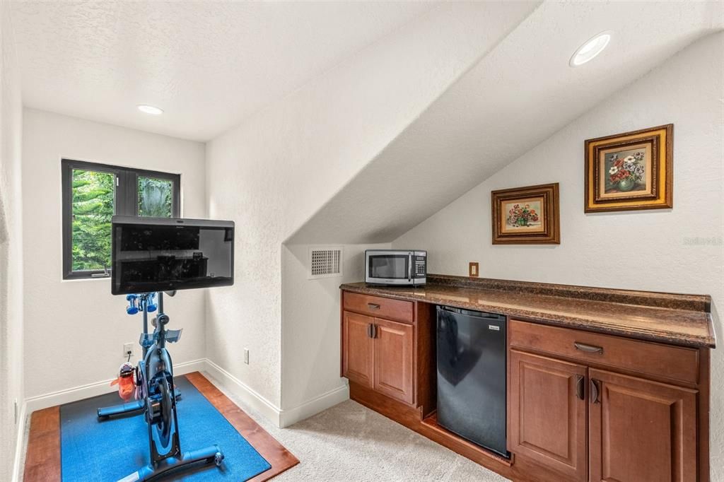 Fitness Equipment, Interior, Recessed Lighting