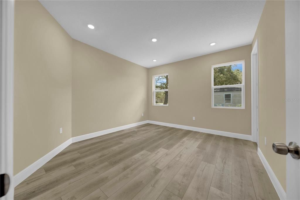 Empty room, Interior, Recessed Lighting, Wood Texture Flooring