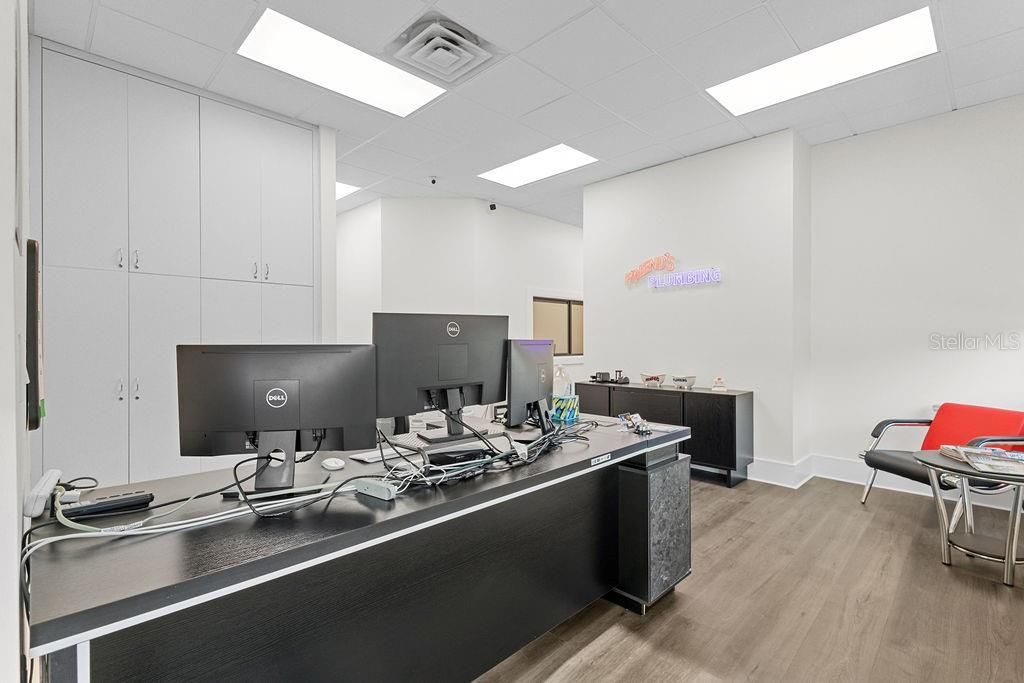 Home Office, Interior, Recessed Lighting, Wood Texture Flooring