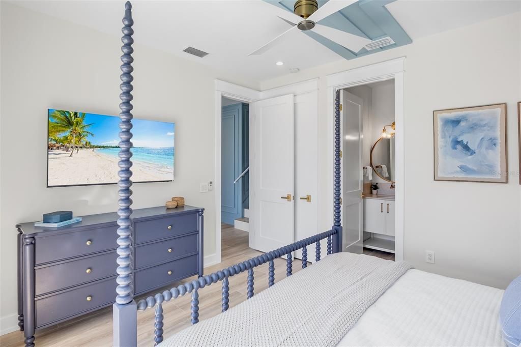 Bedroom, Interior, Recessed Lighting, Water, Wood Texture Flooring
