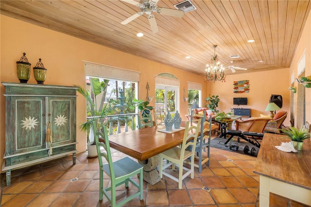 Chandelier, Dining room, Interior, Recessed Lighting, Wooden Ceilings