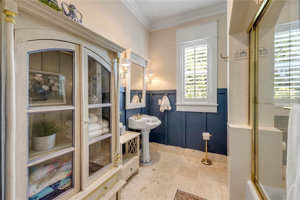Bathroom, Interior