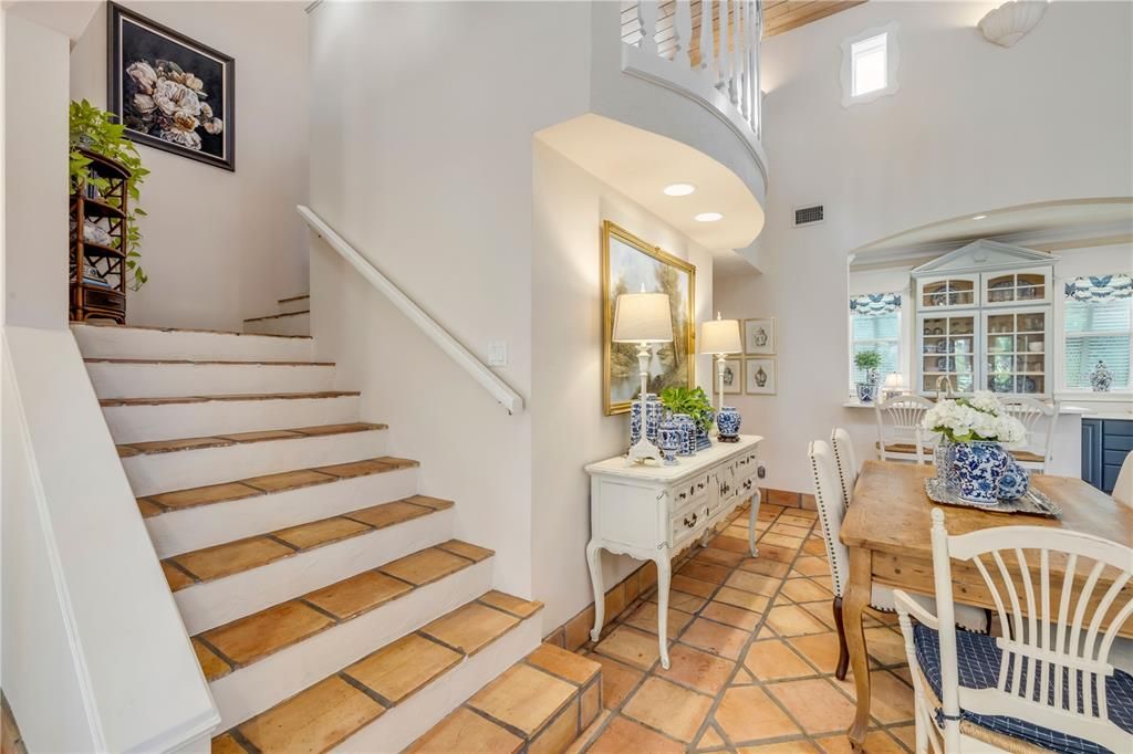 Dining room, Interior, Recessed Lighting
