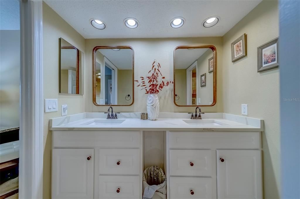 Bathroom, Dual Sink Vanities, Interior, Recessed Lighting
