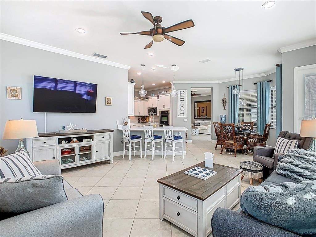 Dining room, Interior, Kitchen, Living room, Pendant Lights, Recessed Lighting, Stainless Steel Appliances