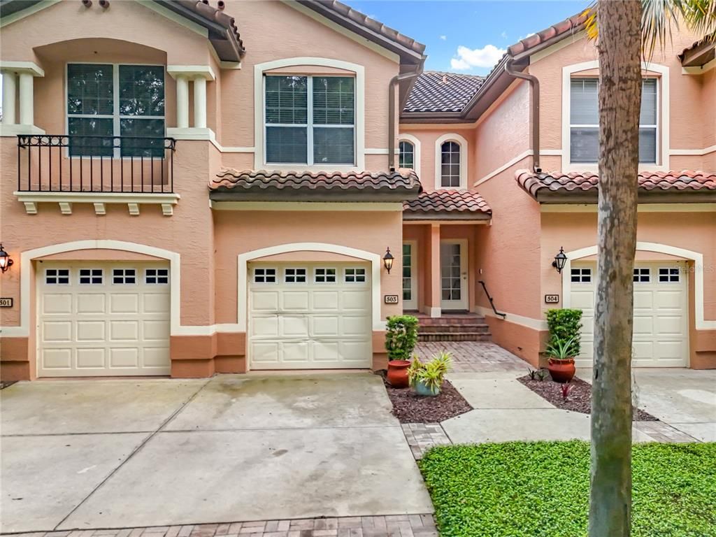 Attached, Exterior, Facade, Mediterranean