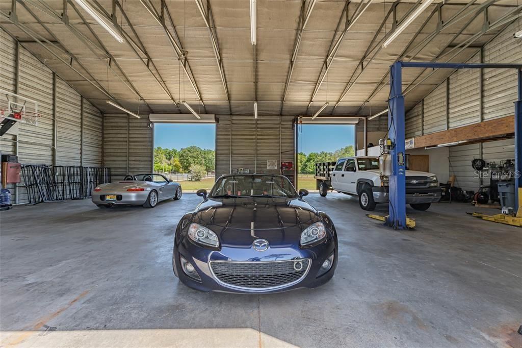 Garage, Interior