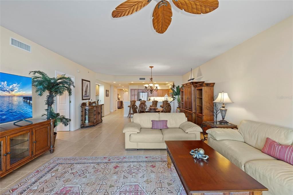 Chandelier, Dining room, Interior, Kitchen, Living room, Pendant Lights, Recessed Lighting