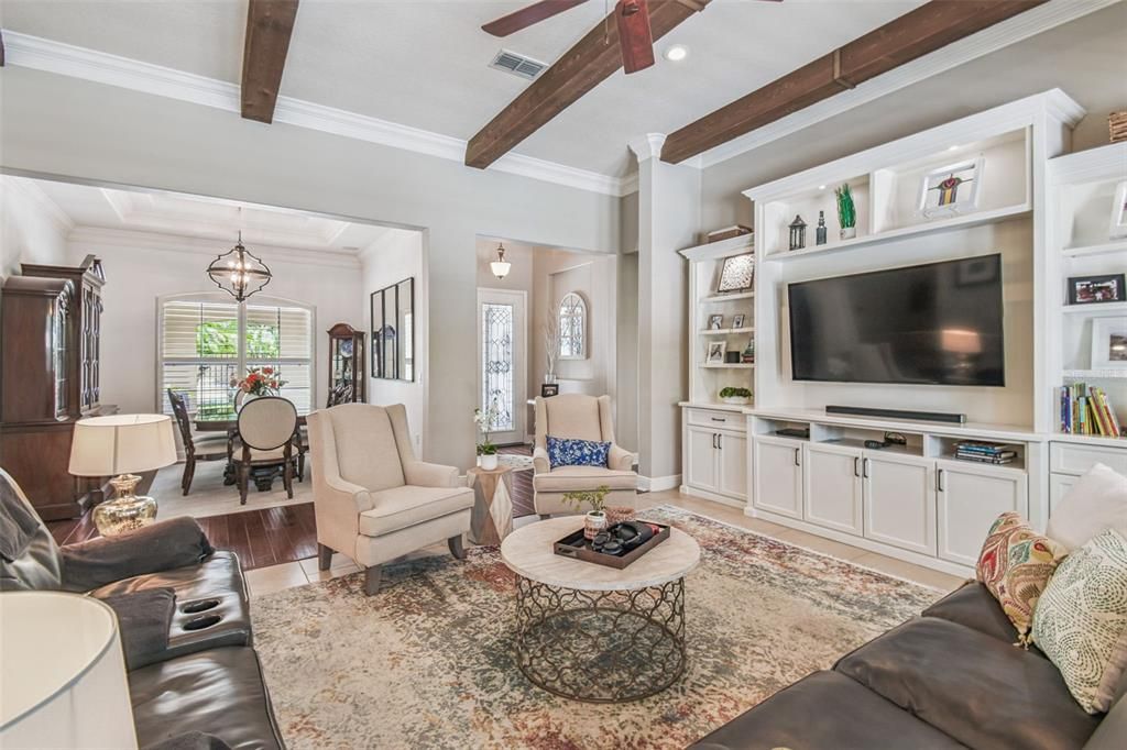 Dining room, Interior, Living room, Pendant Lights, Recessed Lighting, Wooden Beams, Wood Texture Flooring