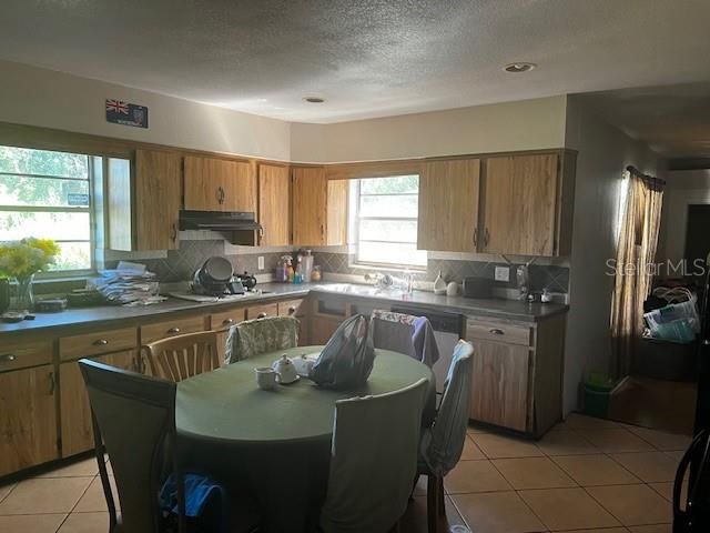 Dining room, Interior, Kitchen, Recessed Lighting