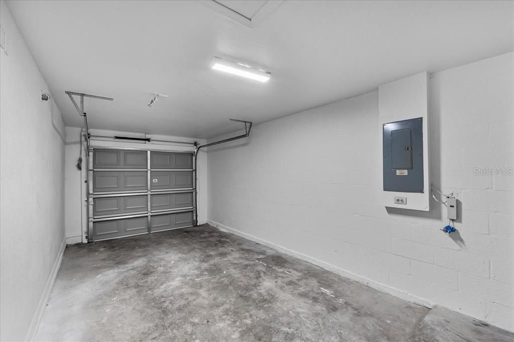 Garage, Interior