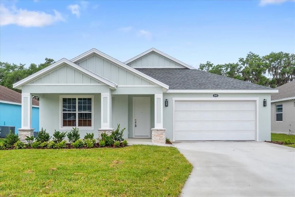 Attached, Exterior, Facade, Ranch